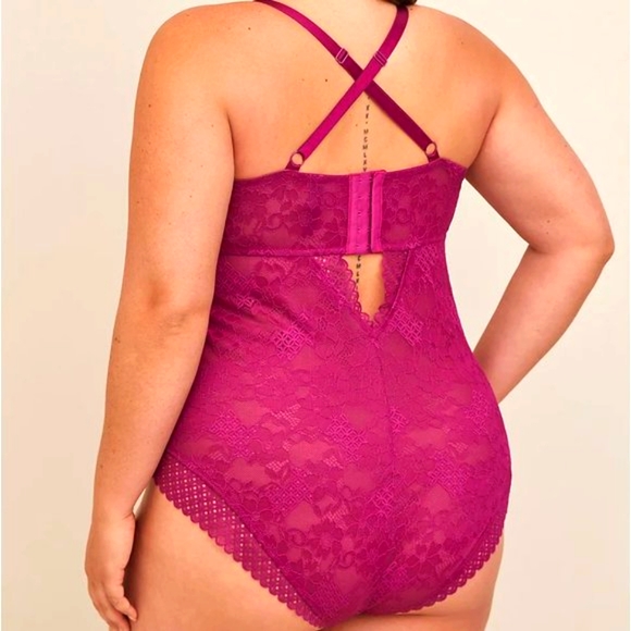 ❤️NWT VINTAGE TORRID LINGERIE BODYSUIT UNDERWIRE LACE FUSCHIA UNLINED - SIZE 4X - Picture 2 of 9